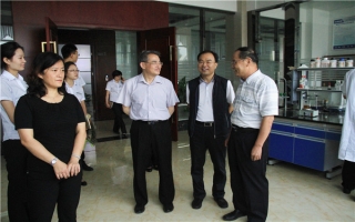 廢棄物資源化國家工程研究中心、昆明理工大學(xué)孫可偉教授,棄物資源化國家工程研究中心常務(wù)副主任、昆明理工大學(xué)教授李如燕博士蒞臨指導(dǎo)